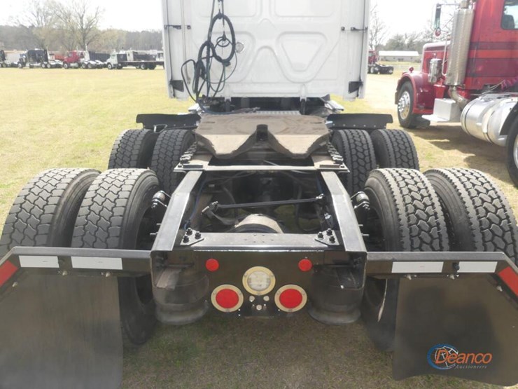 2023-freightliner-cascadia-116-image-6