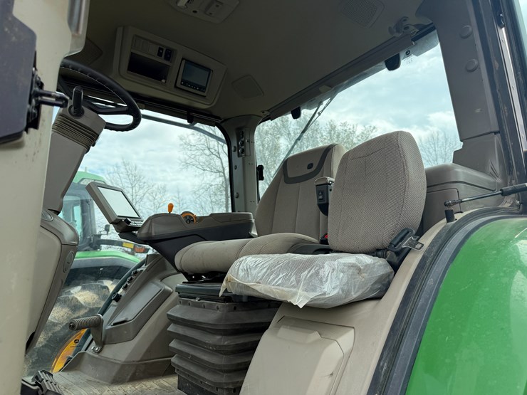 2023-john-deere-8r-310-image-58