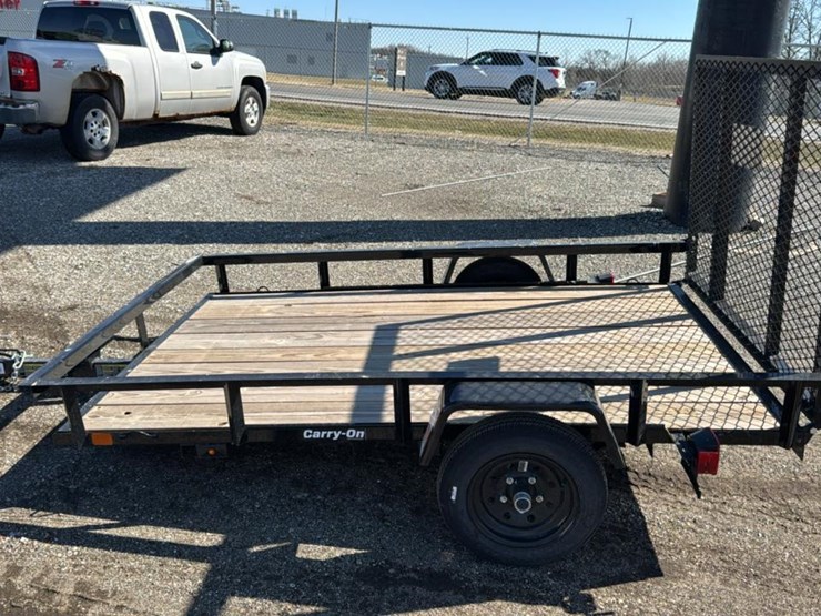 2025-carry-on-5x8g-image-3