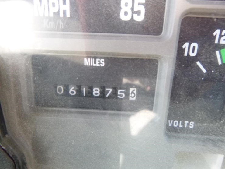 1995-international-4700-image-33