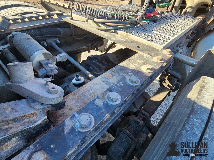 2007-peterbilt-387-image-15