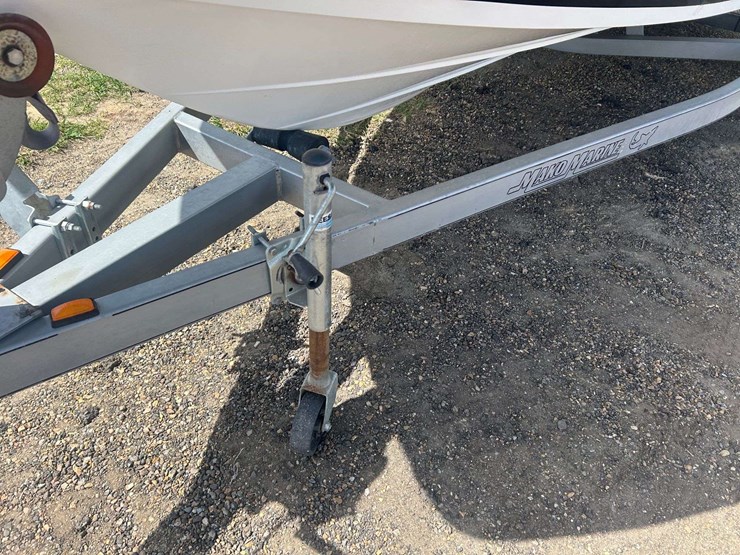 2006-mako-210cc-boat-250hp-mercury-image-37