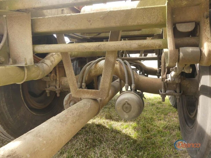 1988-j-&-l-pneumatic-dry-bulk-trailer,-s/n-1j9p4at28j2001073:-t/a,-model-100tl,-3-pod,-alum.,-1040-cu-ft-cap.-image-6