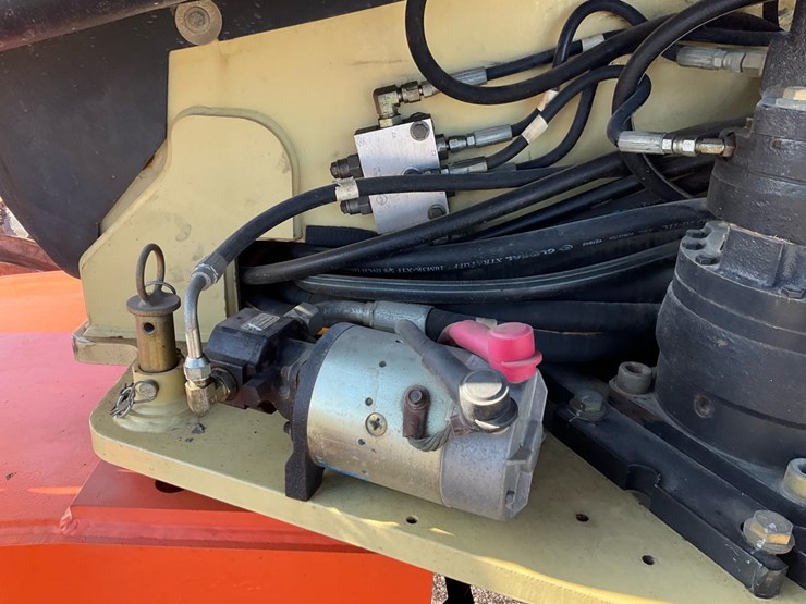 2004-jlg-600s-image-28