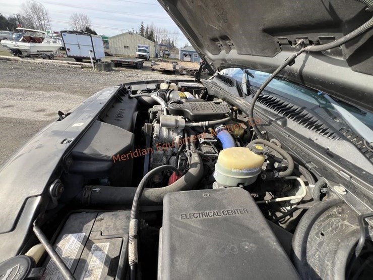 2002-chevrolet-silverado-2500-image-38