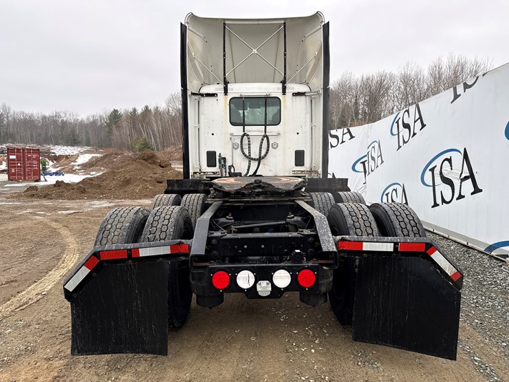 2017-kenworth-t680-image-4