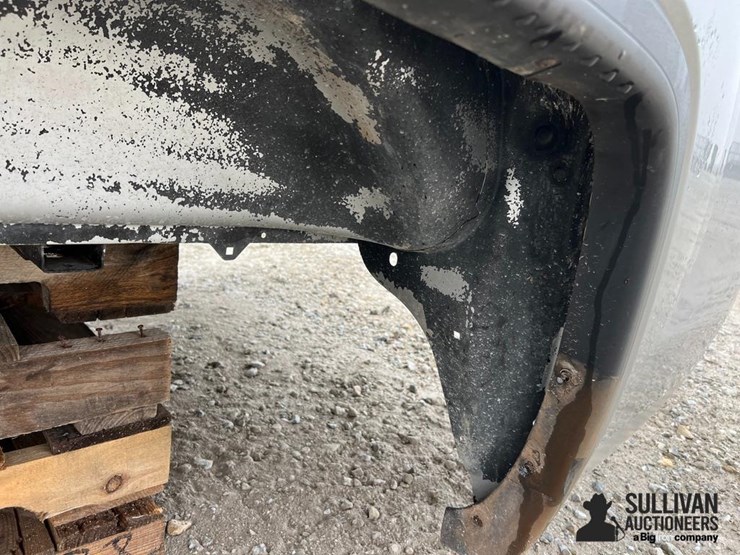 2015-gmc-3500-image-9