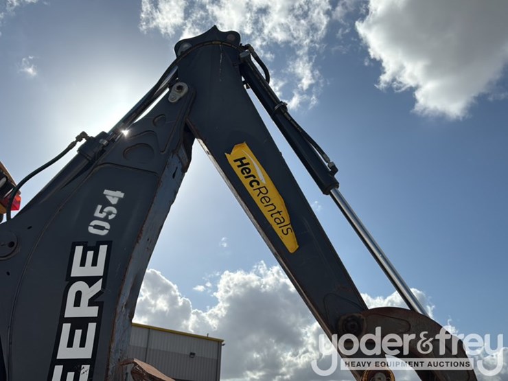 2019-deere-310l-image-29