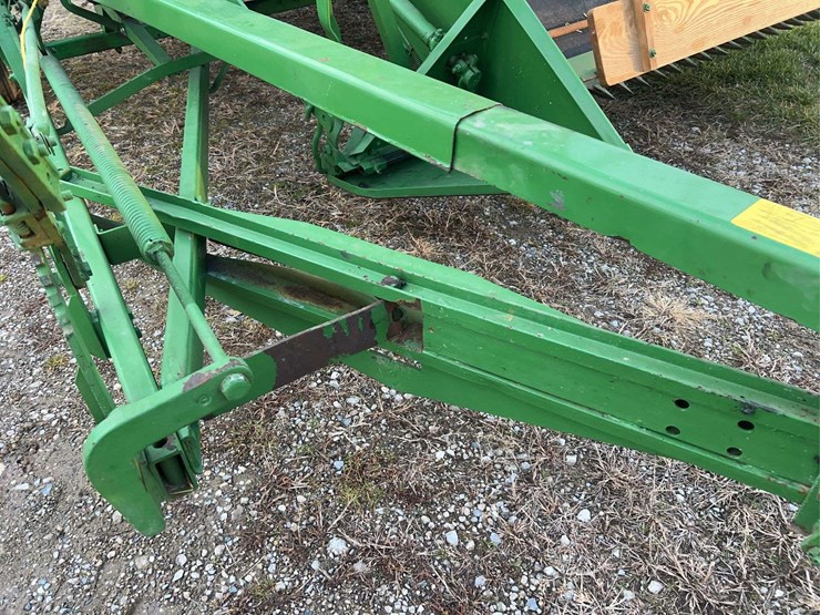 john-deere-no.-12a-pull-type-combine-image-10