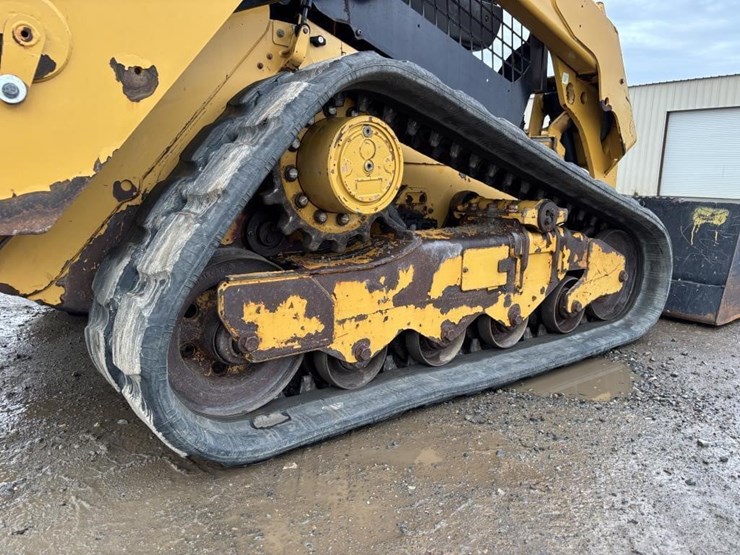 2021-caterpillar-259d3-image-17