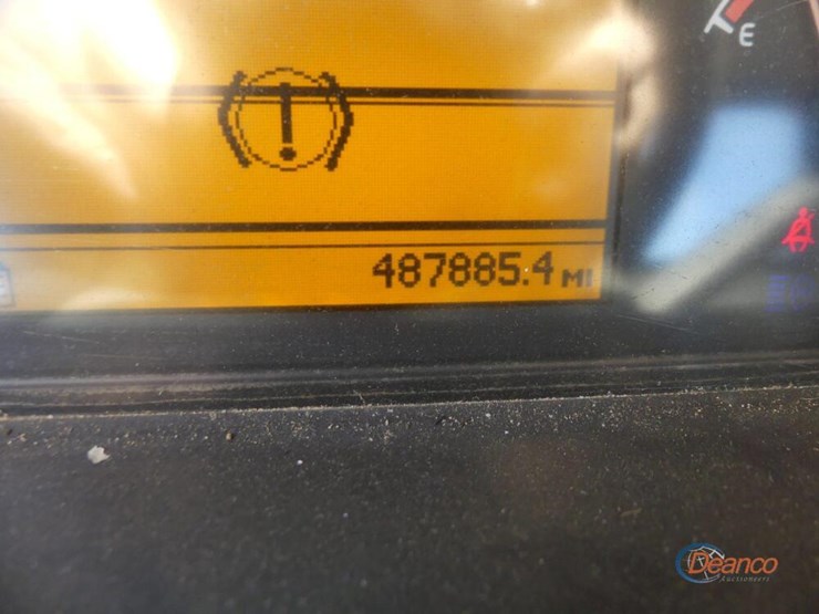 2004-volvo-truck-tractor,-s/n-4v4kc9gh04n352976:-t/a,-day-cab,-ve-d12-465-eng.,-eaton-10-sp.,-wet-kit,-11r24.5-tires,-487k-mi.-image-19