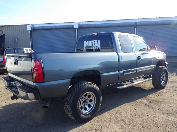 2006-chevrolet-1500-image-3