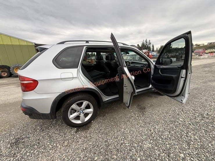 2010-bmw-x5-image-34