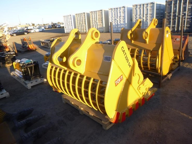 caterpillar-320-image-3