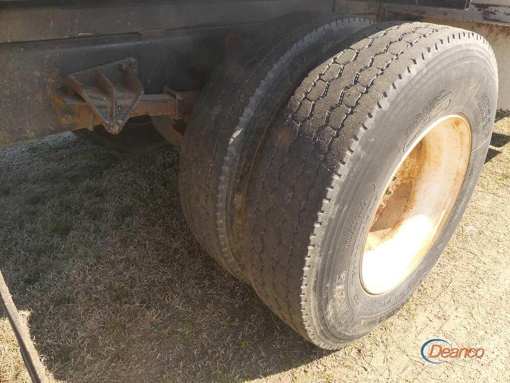 2011-international-durastar-4300-image-6