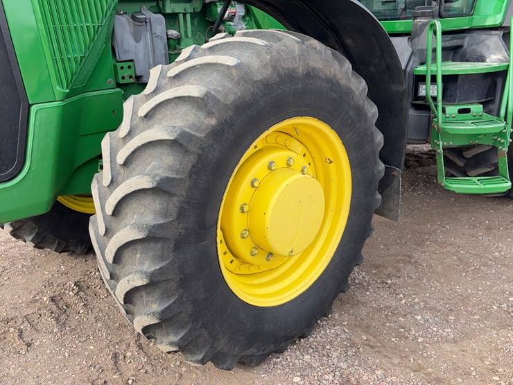 john-deere-8110-image-10