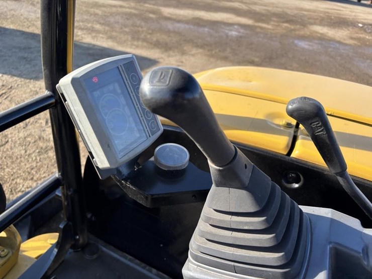 caterpillar-303.5-image-28