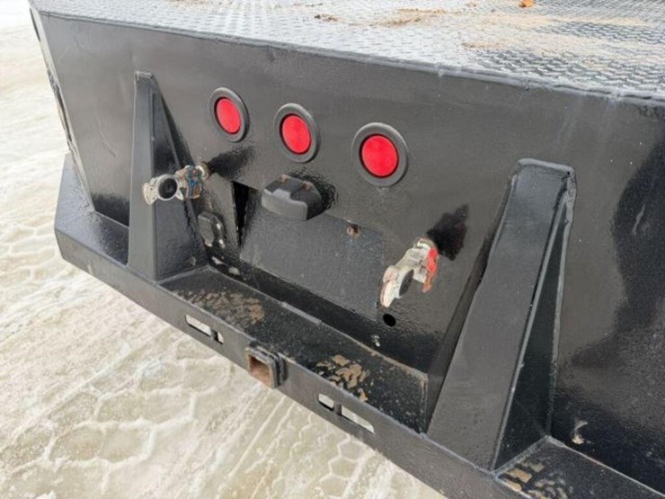 2009-ford-f650-xlt-image-35