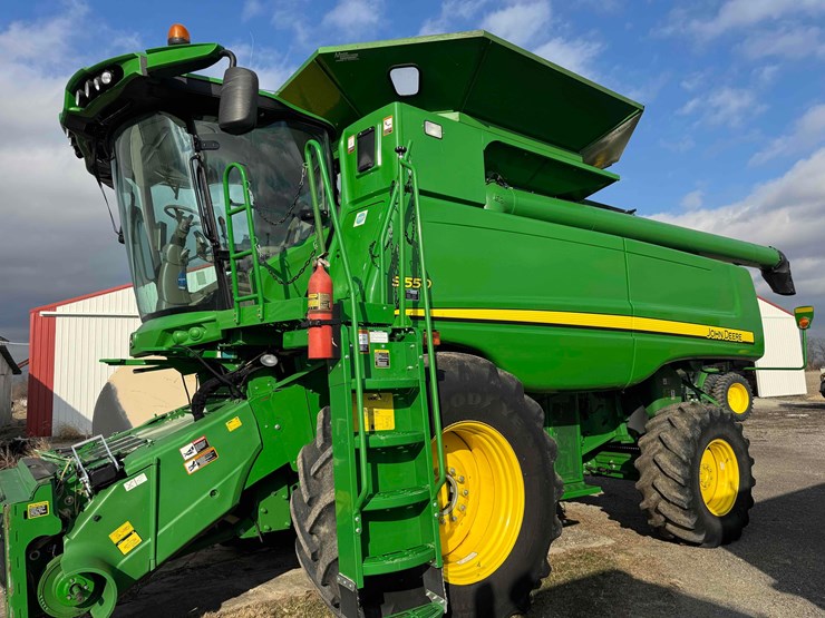 2013-john-deere-s550-image-24