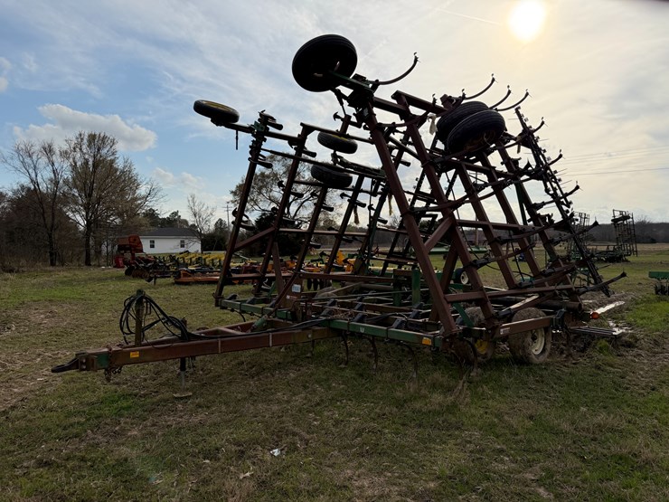 john-deere-38-image-1