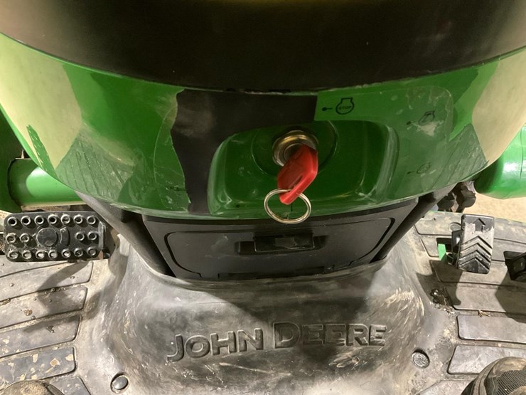 2010-john-deere-3520-image-64