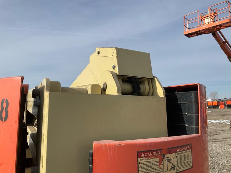 2000-jlg-e300ajp-image-40