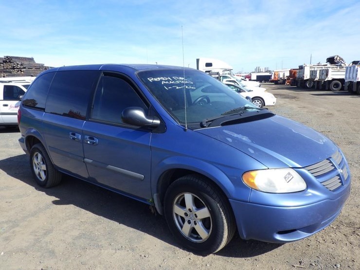 2007-dodge-grand-caravan-image-2