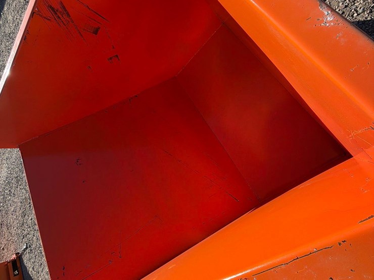 self-dumping-hopper-with-fork-pockets-image-6