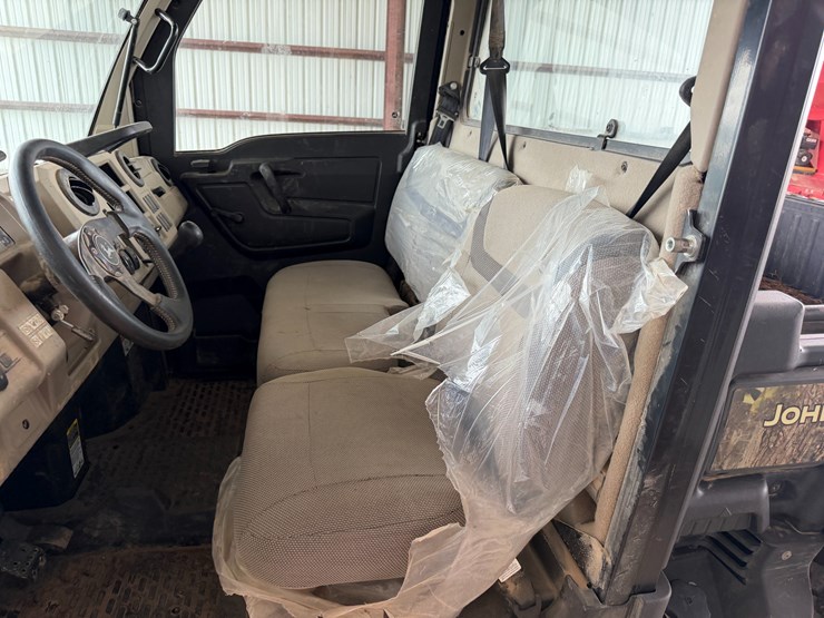 john-deere-gator-image-40