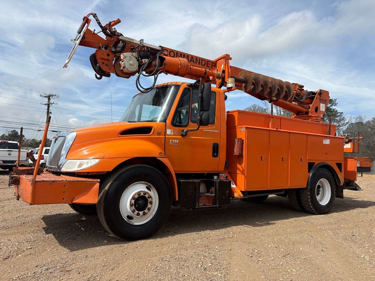 2004-international-durastar-4300-image-1