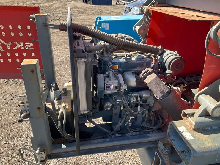 2015-skyjack-sj7135rt-image-12