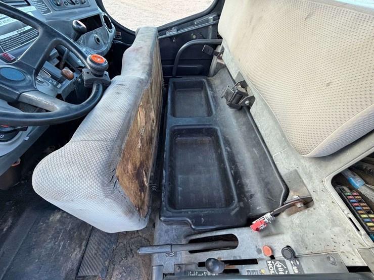 kubota-rtv1100-image-14