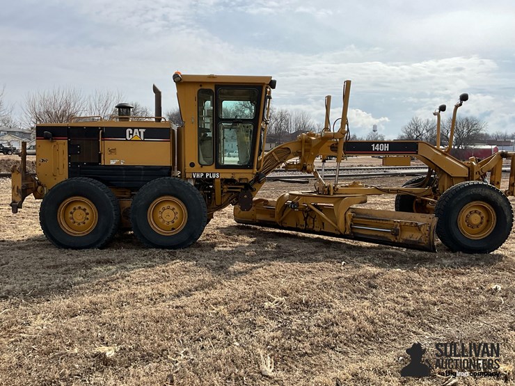 2002-caterpillar-140h-vhp-plus-image-4