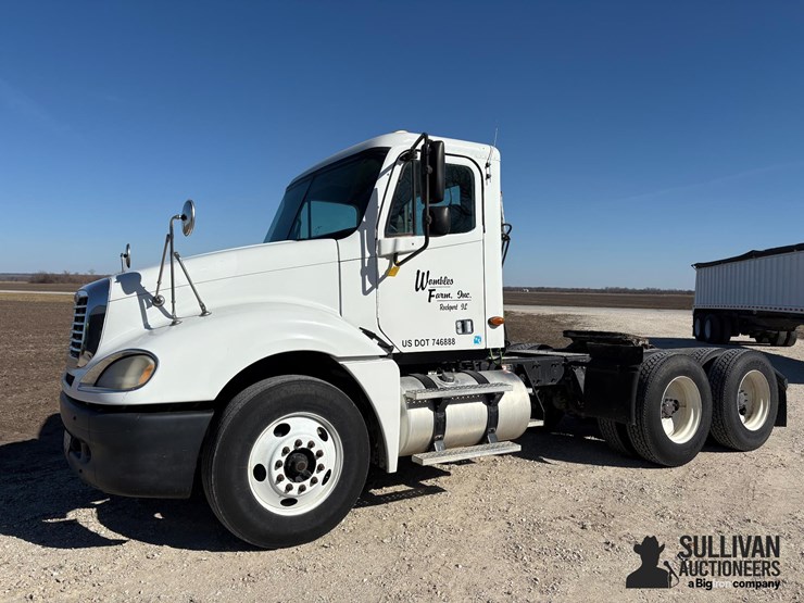 2004-freightliner-columbia-120-t/a-day-cab-truck-tractor-image-1
