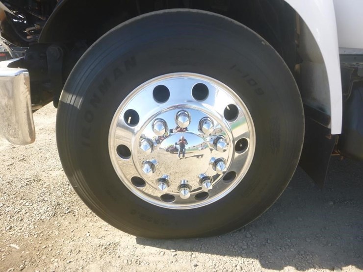 2017-ford-f750-image-32