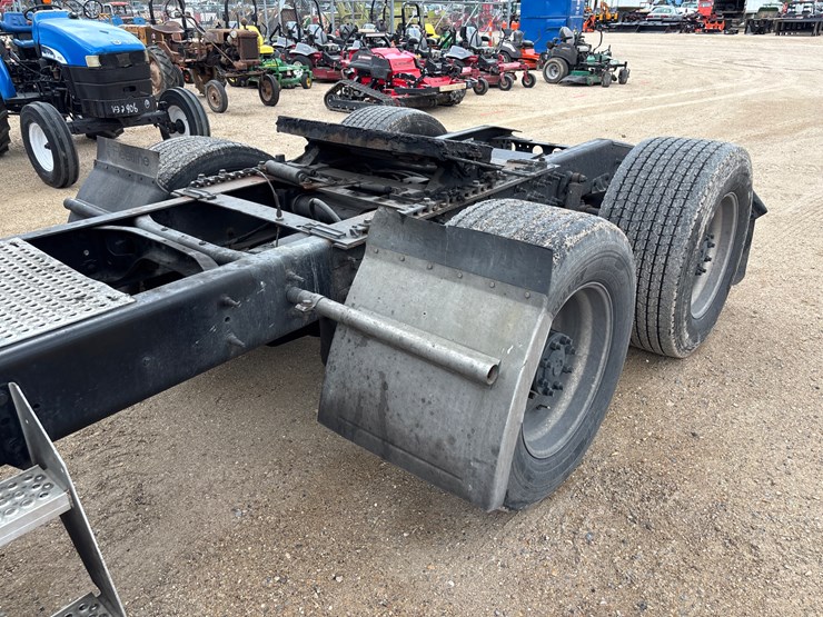 2011-international-prostar-image-6