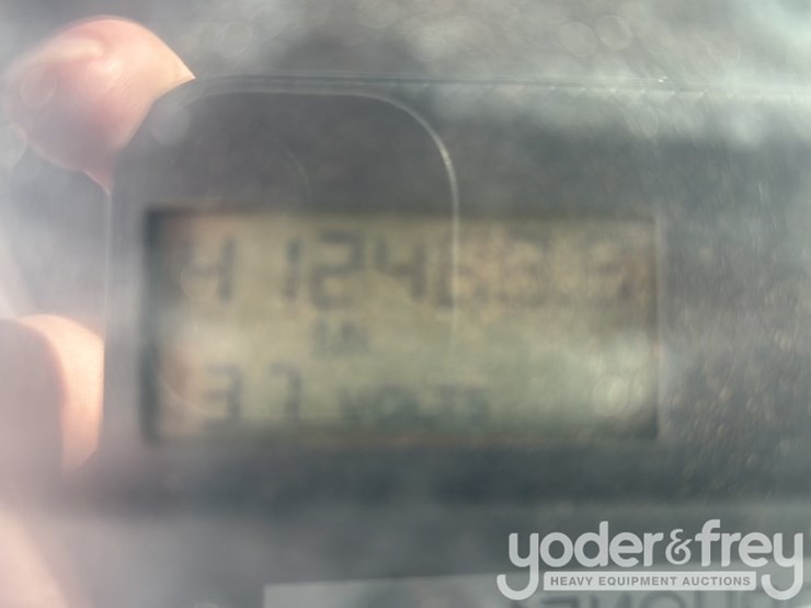 2002-freightliner-fl70-image-56