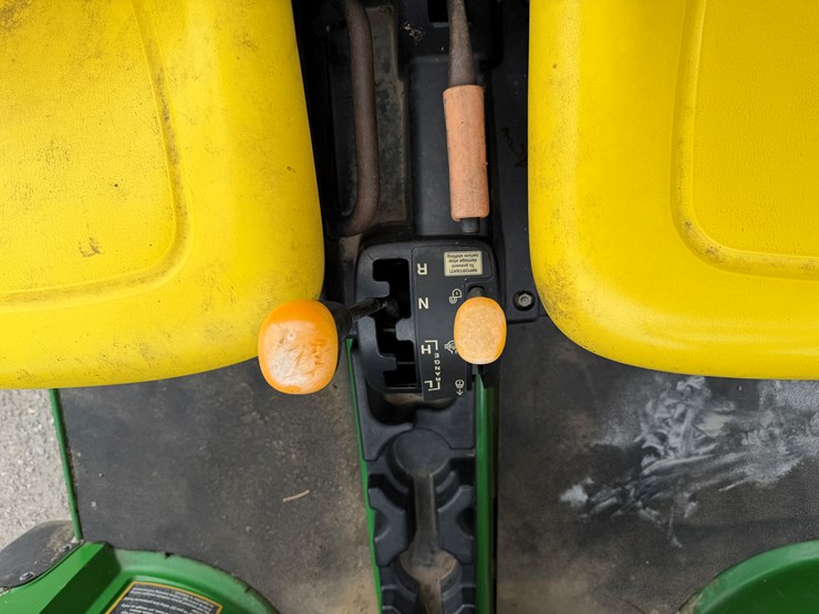 john-deere-gator-image-7