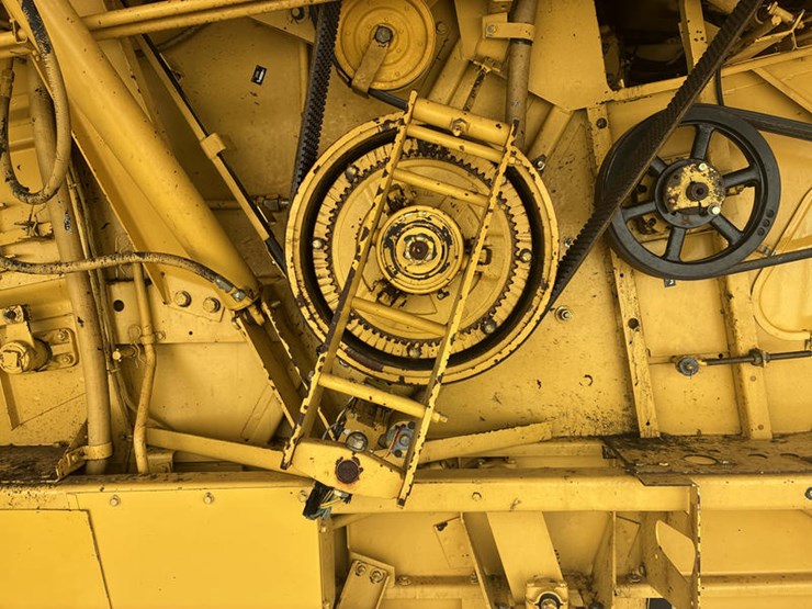 new-holland-tr89-image-55