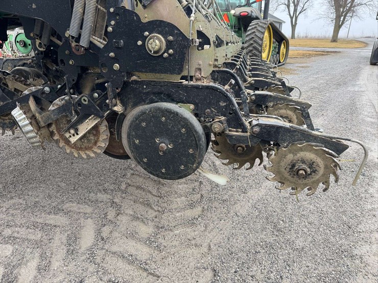 great-plains-yp1625-32tr-image-7