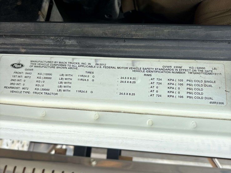 2013-mack-ch613-image-38