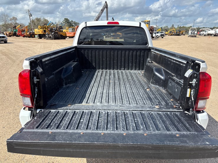 2022-toyota-tacoma-image-9