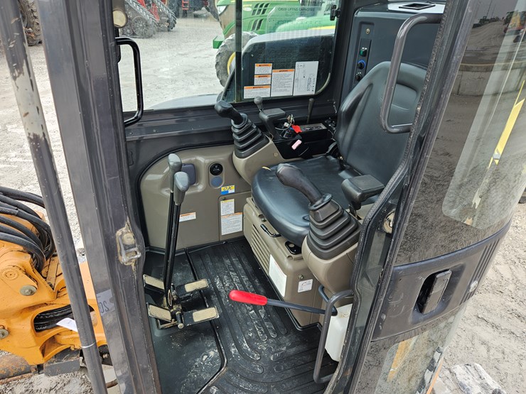 2008-case-cx50b-image-8