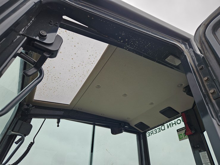 2022-deere-35g-image-9