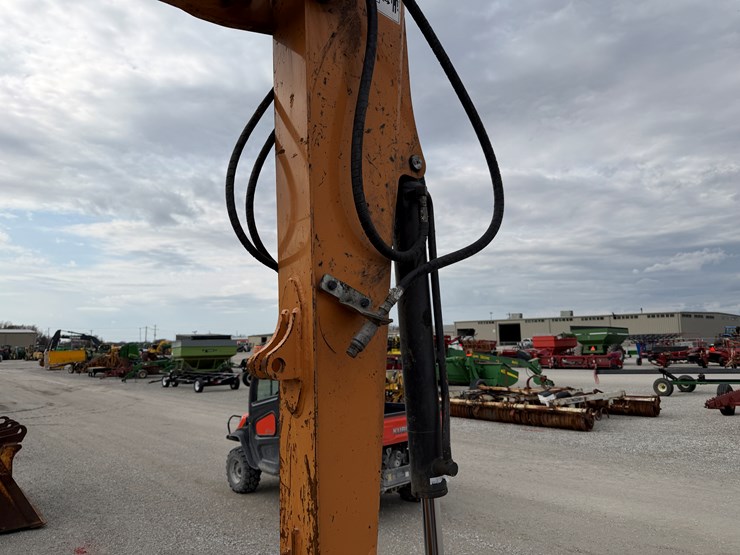 2019-case-cx57c-image-24