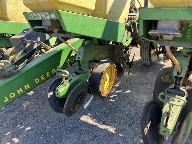 john-deere-7000-image-5
