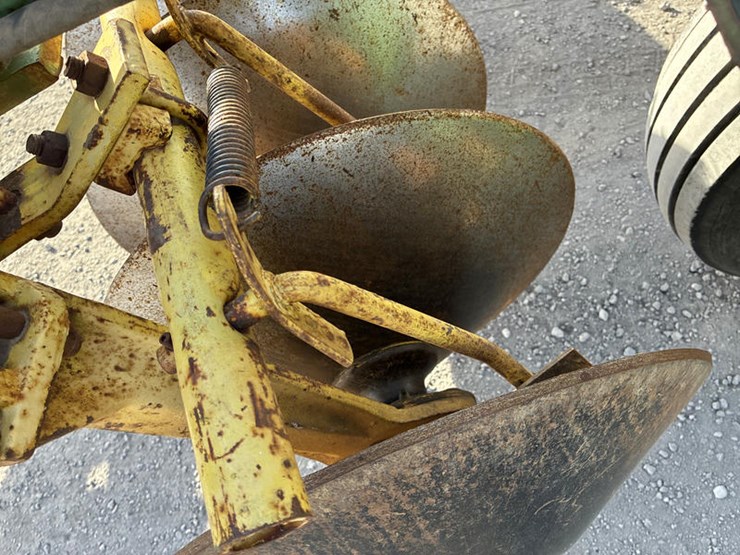 john-deere-220-image-10