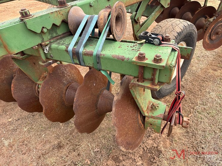 john-deere-24-image-7