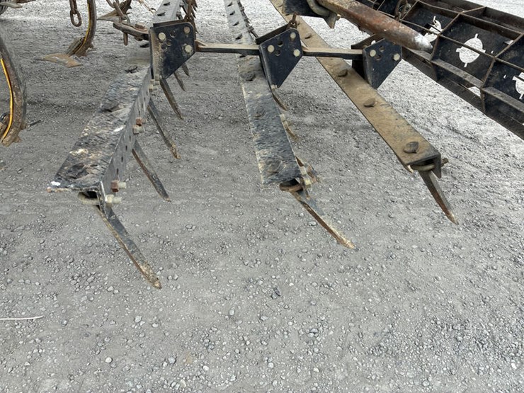 john-deere-2310-image-42