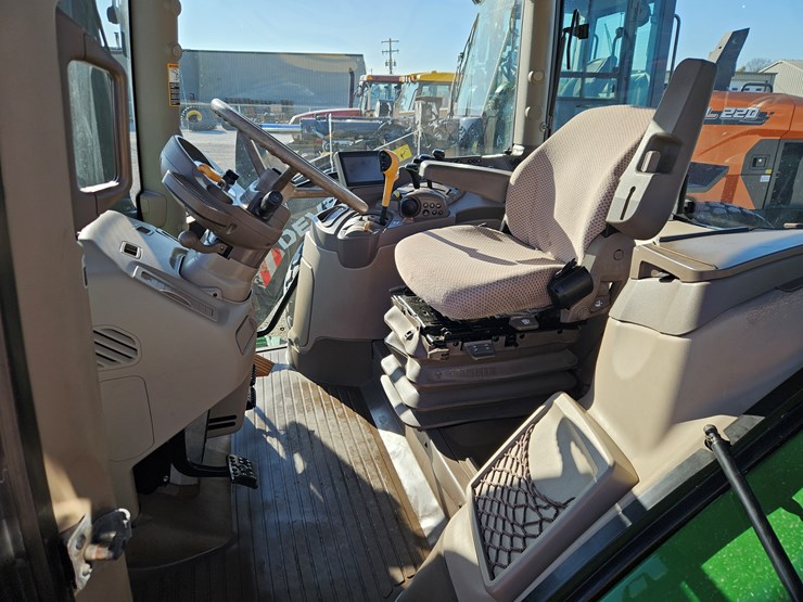 2017-john-deere-6130r-image-12